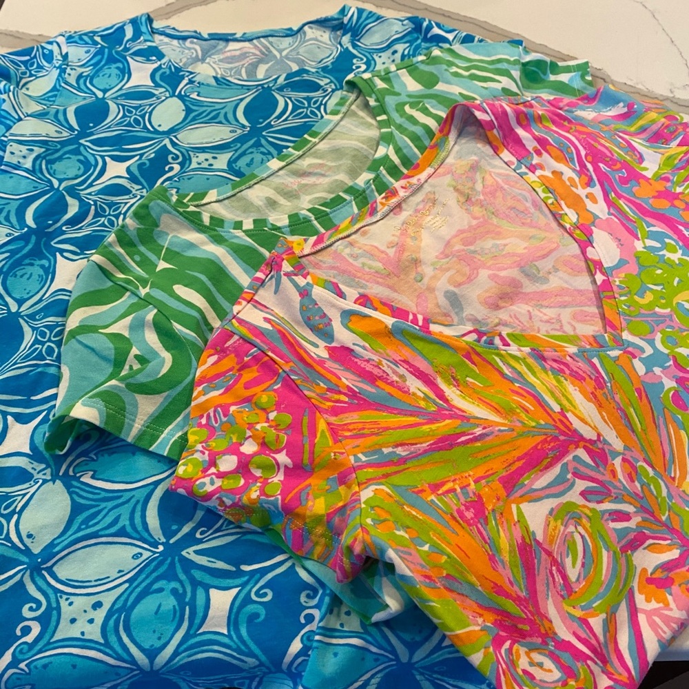 Bundle of three Lilly Pulitzer t-shirts.
